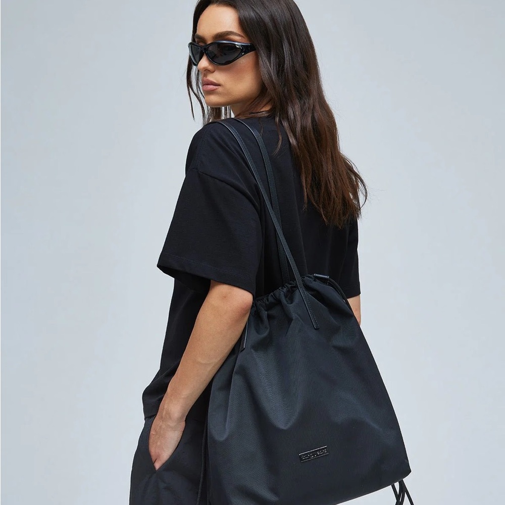 Thirty Years - Rove Shoulder Bag - Onyx